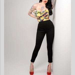 Black, Deadly Dames Cigarette Pants,Pinup Girl Clothing. Great condition. Size M